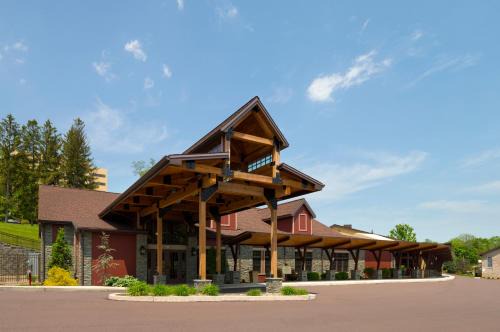 Mechanicsville Hotel | Pine Barn Inn