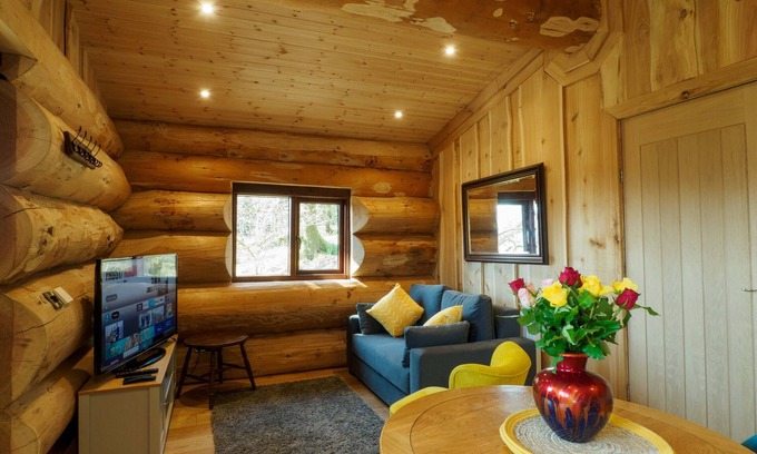 Lochgilphead Cabin | Pine Marten - Spectacular Log Cabin in Argyll