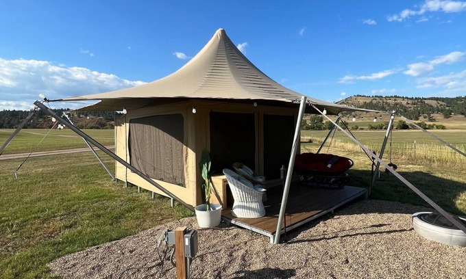 Hermosa RV Rental | Pine Tent Structure
