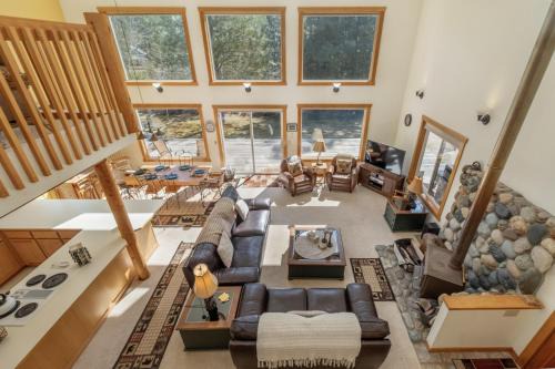 Leavenworth House | Pine Tree Cottage by NW Comfy Cabins