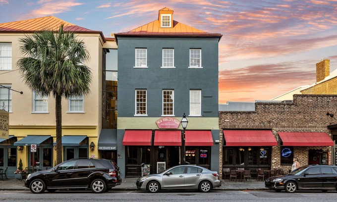 French Quarter House | Pineapple Place | Spacious 4BR Historic District!