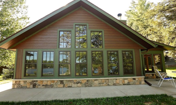 St Germain Cabin | PineCone Cabin located on Little St Germain Lake
