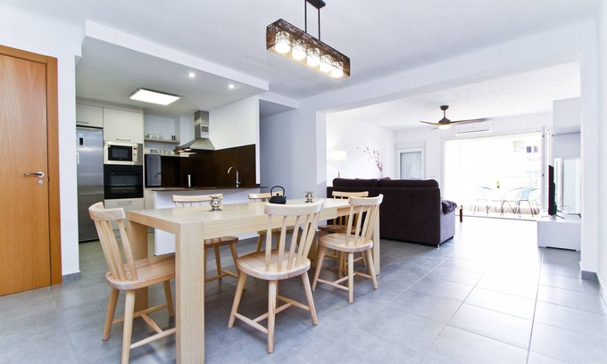 La Pineda Apartment | PINEDA 4 with sea views and pool