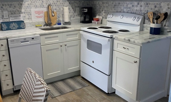Ruskin Cottage | Pirate's Pointe Fishing Resort Offers Individual Cottages