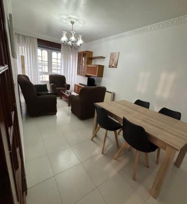 Dean Pequeno Apartment | Piso en Ribeira centro by Cristian&Tamara "alquileres"