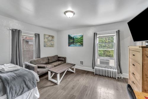 Oneonta Apartment | Pitcher's Paradise Apt 2-All Star Baseball Rentals
