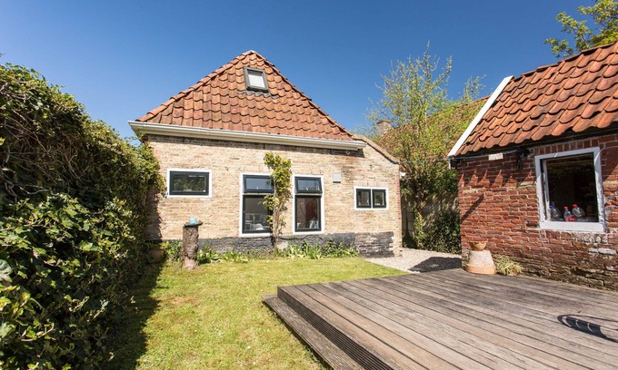 Wierum House | Pitoresk fiskershuske on the Wadden Sea