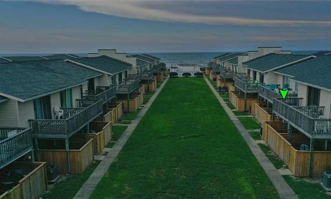 Pine Knoll Shores House | PKT