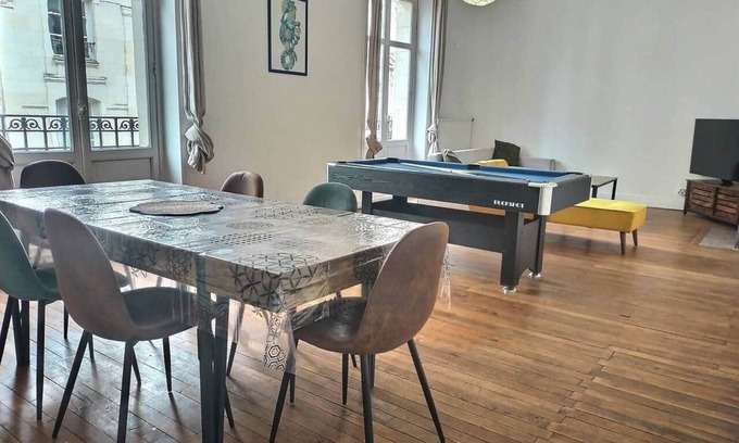 Downtown Angers Apartment | Place du Temps: character apartment in the center