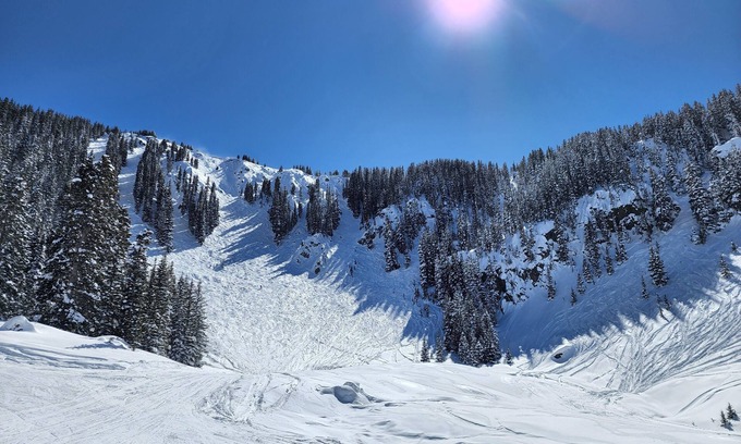 Taos Ski Valley Condo | Plan a ski/snowboard trip at our Enchanted Condo 1.5 miles from Taos Ski Valley