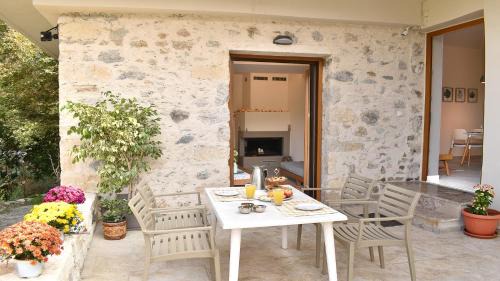 Meskla Villa | Platanus House