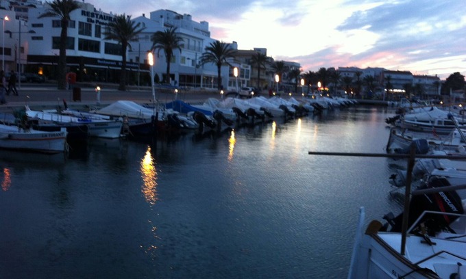 Llanca Apartment | Playa Grande to 50mts apartment with balcony/terrace Very bright all Furnished
