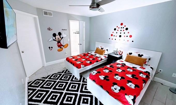 Venetian Bay Villages Condo | Playing Hooky – Modern 2 BDR 9 Miles to Disney w/Community Pool & More