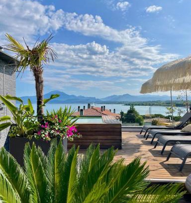 Peschiera del Garda House | Plaza Lago di Garda