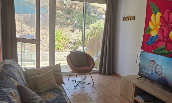 Serra-di-Ferro Apartment | Pleasant air-conditioned apartment (residence * swimming pool, sea on foot.)