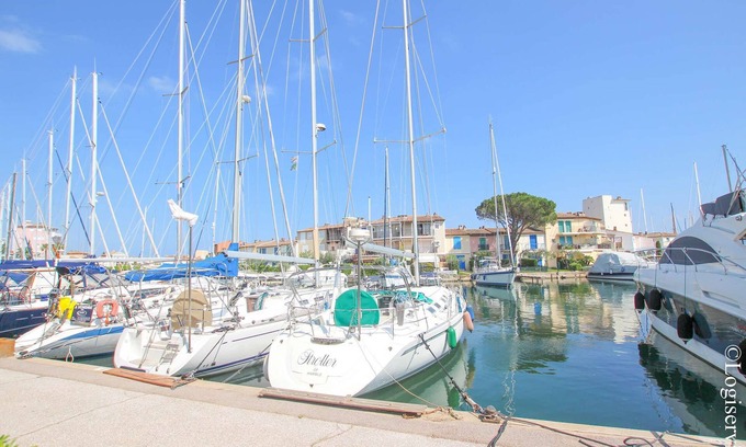 Port Grimaud Apartment | Pleasant flat located in ground garden with loggia