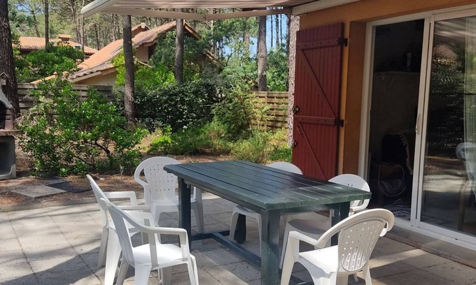 Lacanau-Ocean Cabin | Pleasant pavilion adjoining type 2 Mezzanine bordering forest with swimming pool