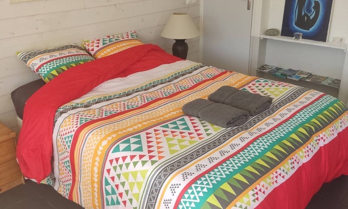 La Chevroliere Bed & Breakfast | Pleasant self-contained room + pool access