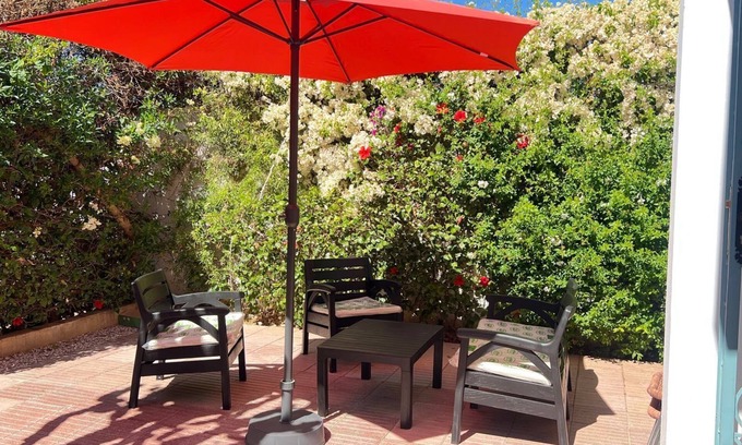 Cite Charaf House | PLEASANT SUNNY VILLA RESIDENTIAL AREA wifi - garden - patio