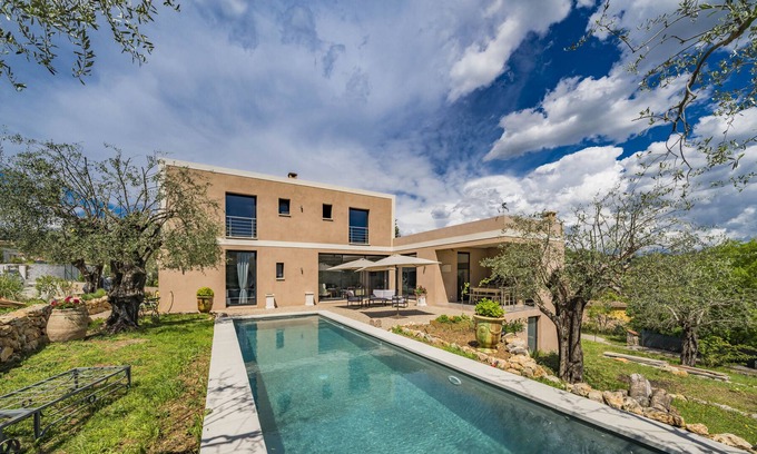 Saint-Jacques Villa | Pleasant villa with swimming pool ideally located in Grasse