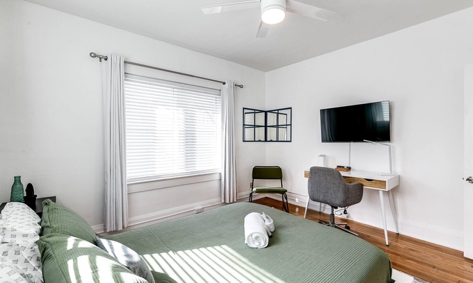 Little Havana Apartment | Pleasing Little Havana Apt with great location