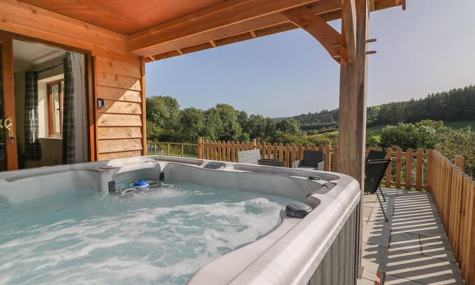 Bleddfa Cottage | Ploony Hill Cabin