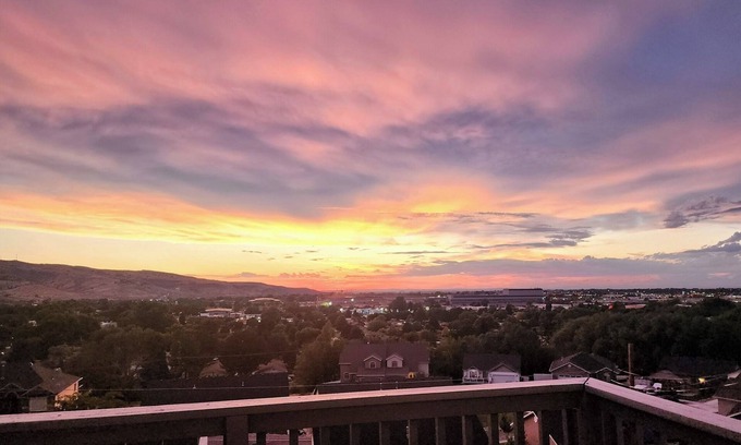 Pocatello House | Pocatello Escape - Remodeled & Clean!