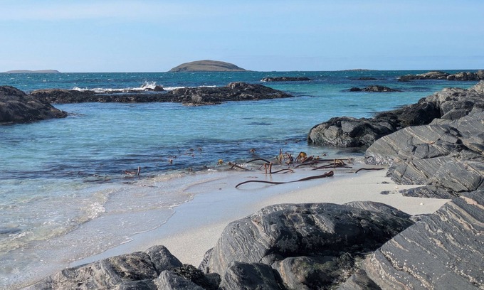 Eriskay Cabin | Pod Beag Beside the Sea, Isle of Eriskay