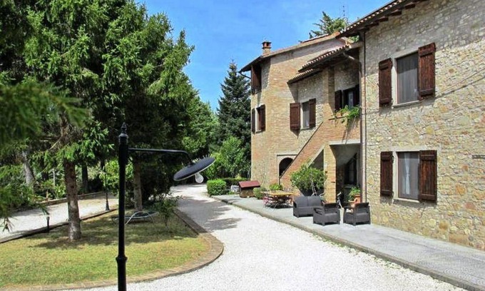 Ramazzano Villa | Podere Caldaruccio La Pineta - 26 people Cottage & Villa