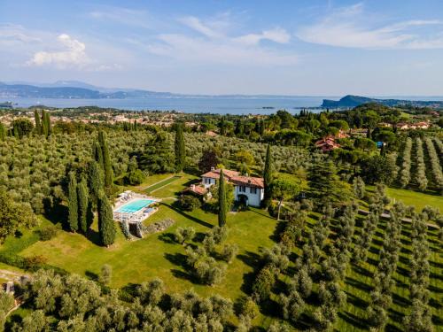 Puegnago del Garda House | PODERI LA ROCCHETTA Countryside Estate on the Hills of Lake Garda