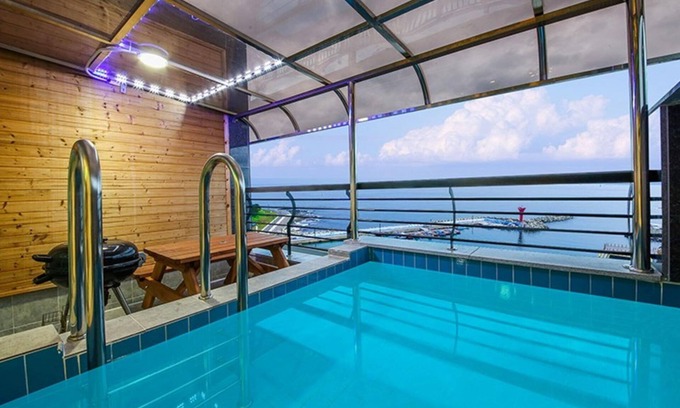 Pohang House | Pohang Blue Hill Pool Villa