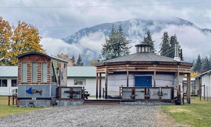 Clark Fork House | Poindexter’s Palace