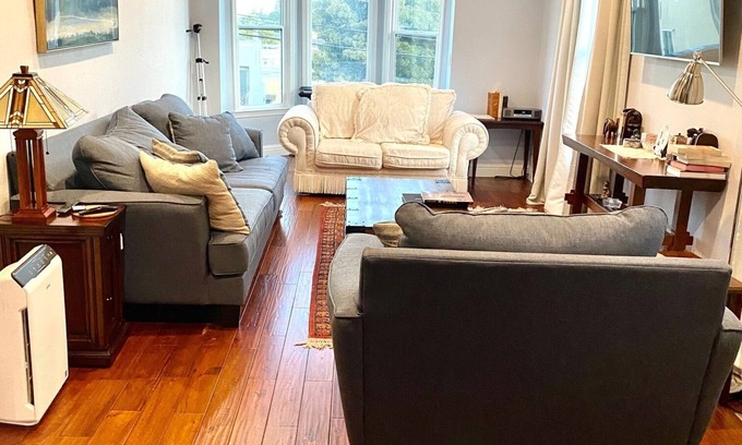 Point Richmond House | Point Oasis. Cozy Retreat. Walk to Keller Beach Park