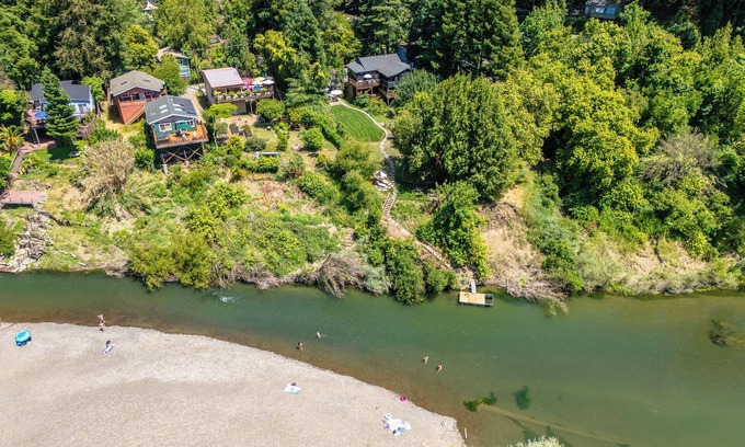 Hacienda House | Point of View~NEW Family Friendly Home! Private Dock! w/Hot Tub, Pups, WiFi