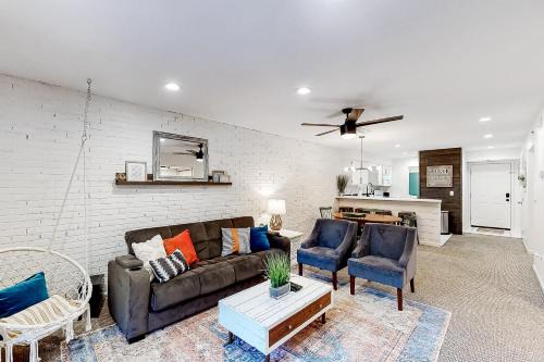 Table Rock Apartment | Pointe Royale - Boho Haven