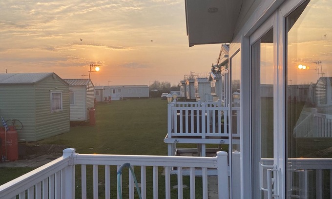 Colchester House | Pokerdot 1 Getaway- The perfect place to Stay, Play and Getaway..