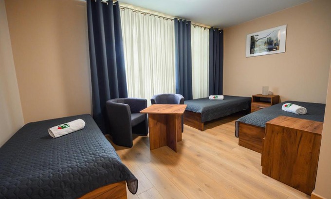 Zabierzow Hotel | Pokoje Gościnne MODR