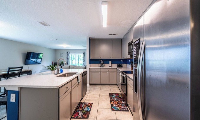 Northside House | Pondside Paradise Retreat
