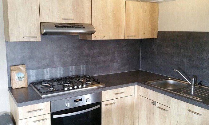 Bant Ski Chalet | Pondside Stay w/Kitchen