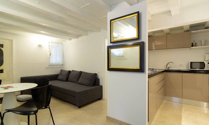 Castello Apartment | Ponte Novo Apartment - Veneziacentopercento