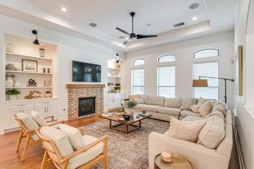 Manvel House | Pool and Hot Tub Family-Friendly Houston Area Home!