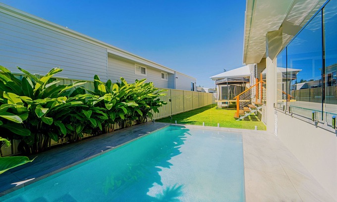 Palm Beach House | Pool and Pool at Palm Beach