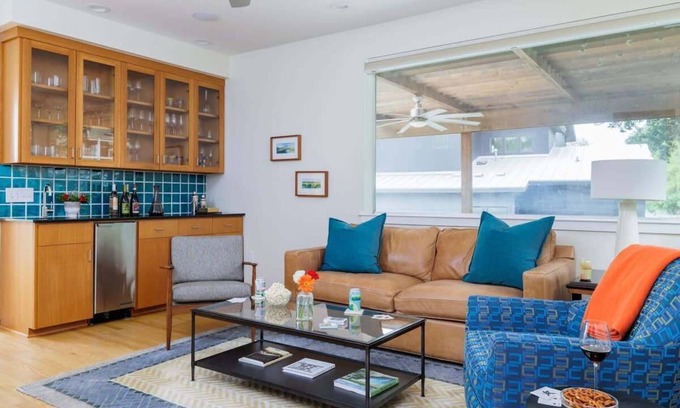 Westfield House | Pool, Free Parking, King Bed - The Casa - Portoro
