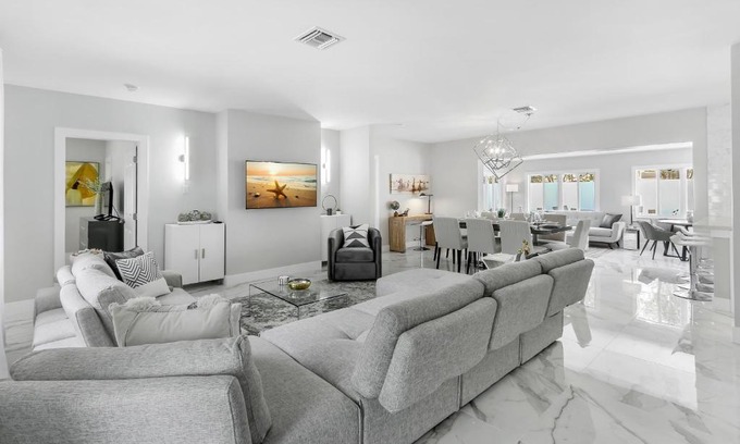 Lauderdale Beach House | Pool, game room, near beach