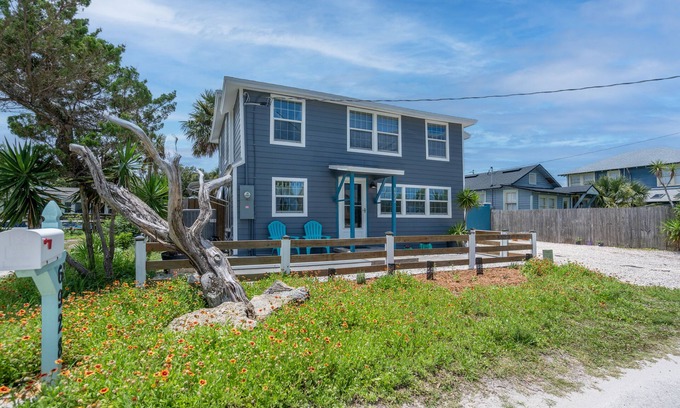 Crescent Beach Cottage | Pool, Hot Tub & Tiki Bar - Dog-Friendly Beach House in St. Augustine