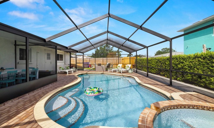 Bradenton House | Pool+HotTub+Outdoor Movie+GameRoom+Arcade