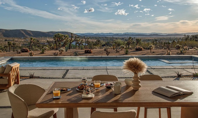 Joshua Tree House | Pool - Spa - Fire pit - Views - BBQ - Bella Nova