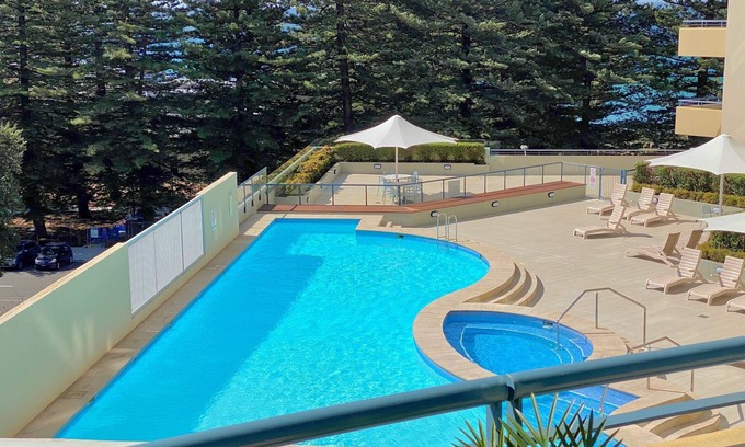 Cronulla Apartment | Pool View, Lift Access 509, Opposite North Cronulla Beach