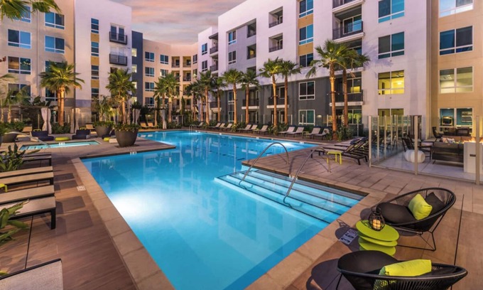 Irvine Business Complex Apartment | Pool view upscale 2bedroom apartment with new furniture and appliances