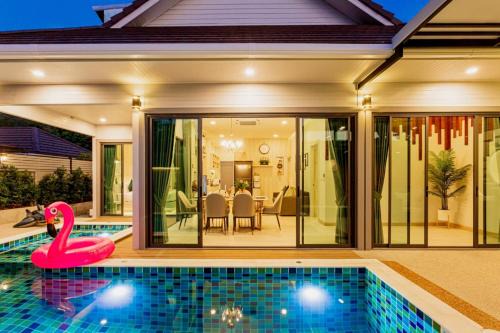 Ao Nang Villa | Pool Villa No 10 by Duangtham